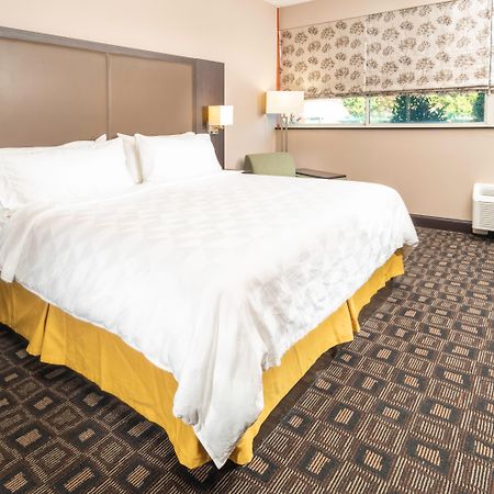 Holiday Inn Louisville East - Hurstbourne, An Ihg Hotel Buitenkant foto