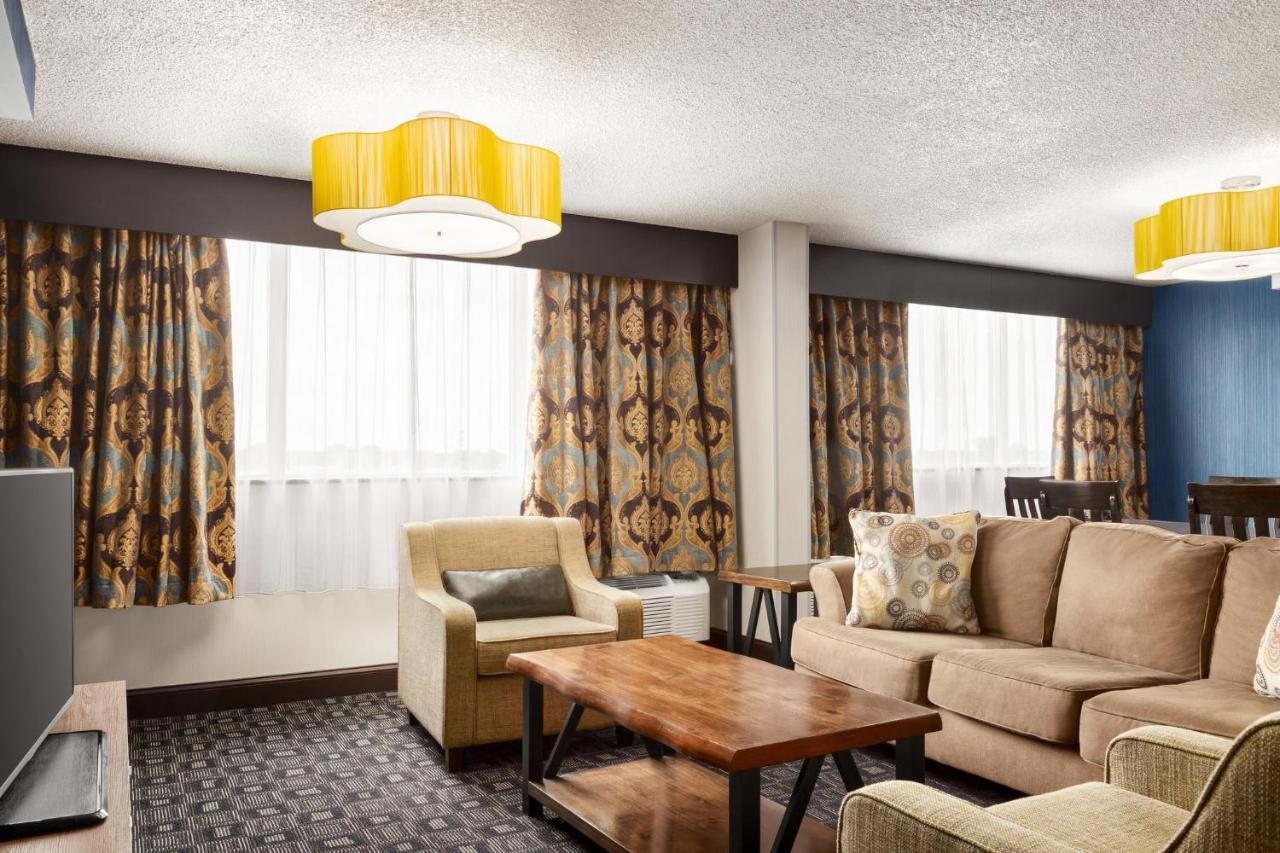 Holiday Inn Louisville East - Hurstbourne, An Ihg Hotel Buitenkant foto