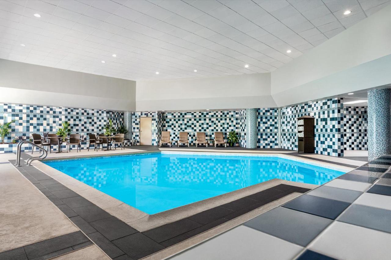Holiday Inn Louisville East - Hurstbourne By Ihg Buitenkant foto