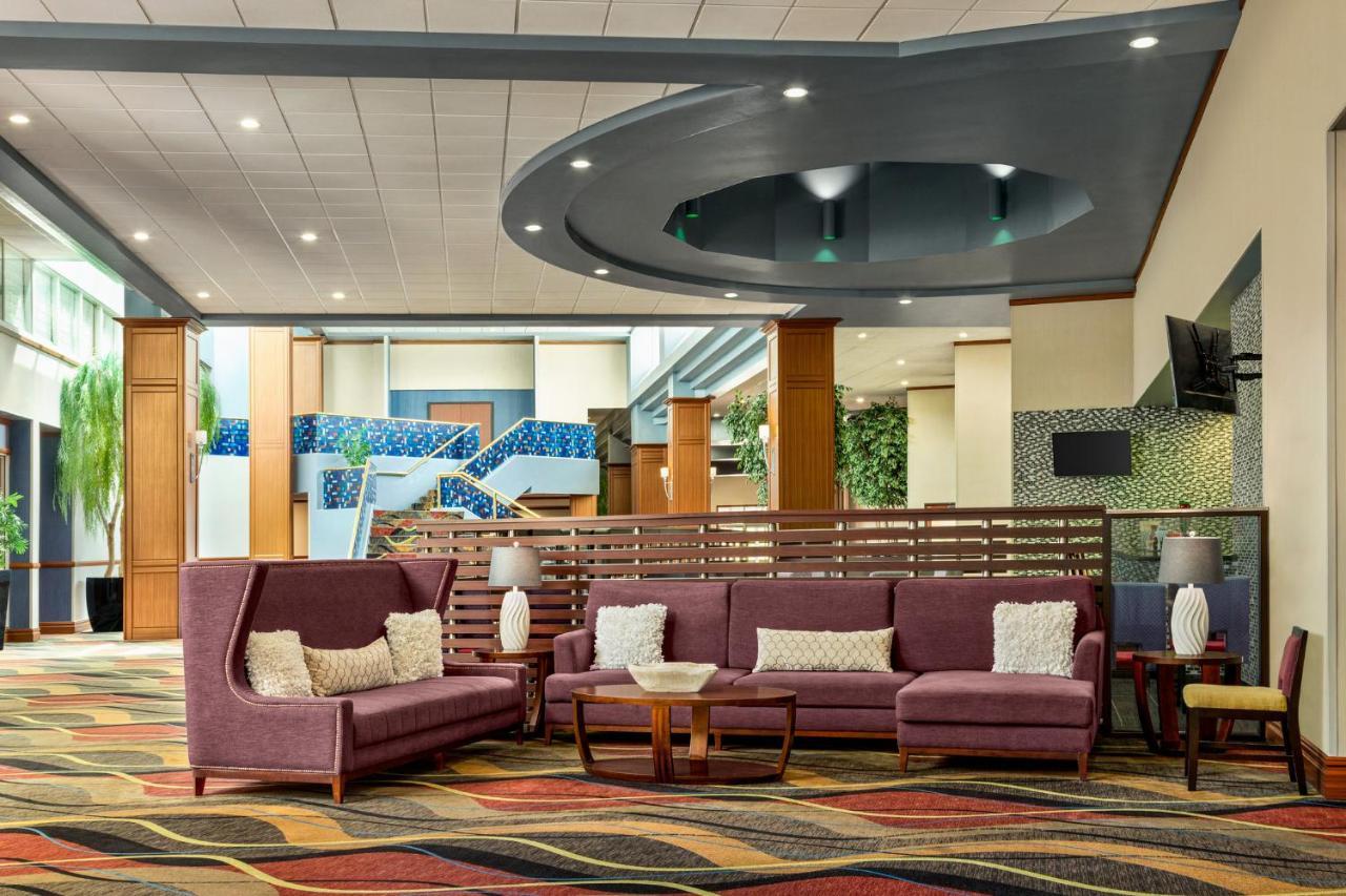 Holiday Inn Louisville East - Hurstbourne By Ihg Buitenkant foto