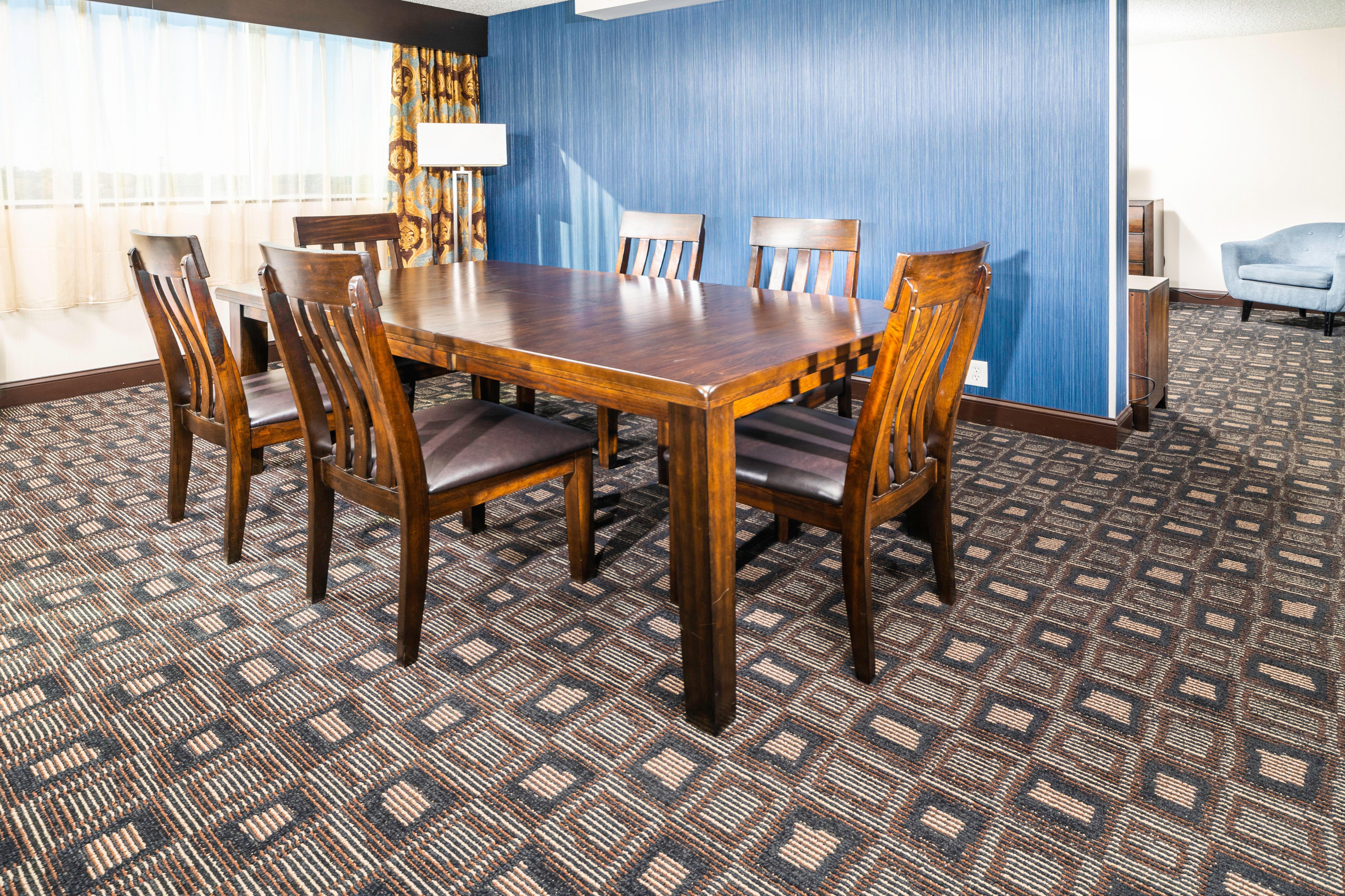 Holiday Inn Louisville East - Hurstbourne By Ihg Buitenkant foto
