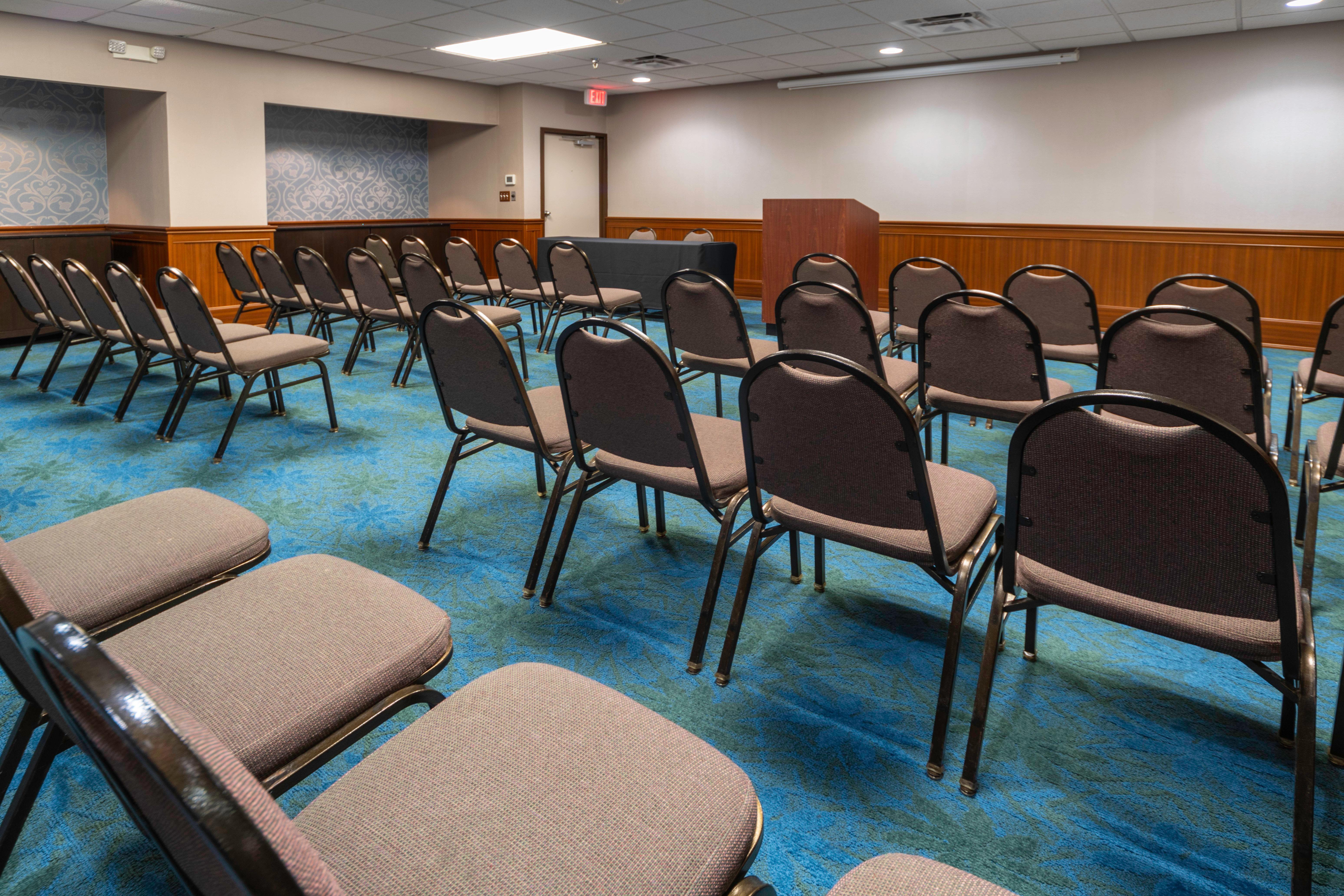 Holiday Inn Louisville East - Hurstbourne By Ihg Buitenkant foto