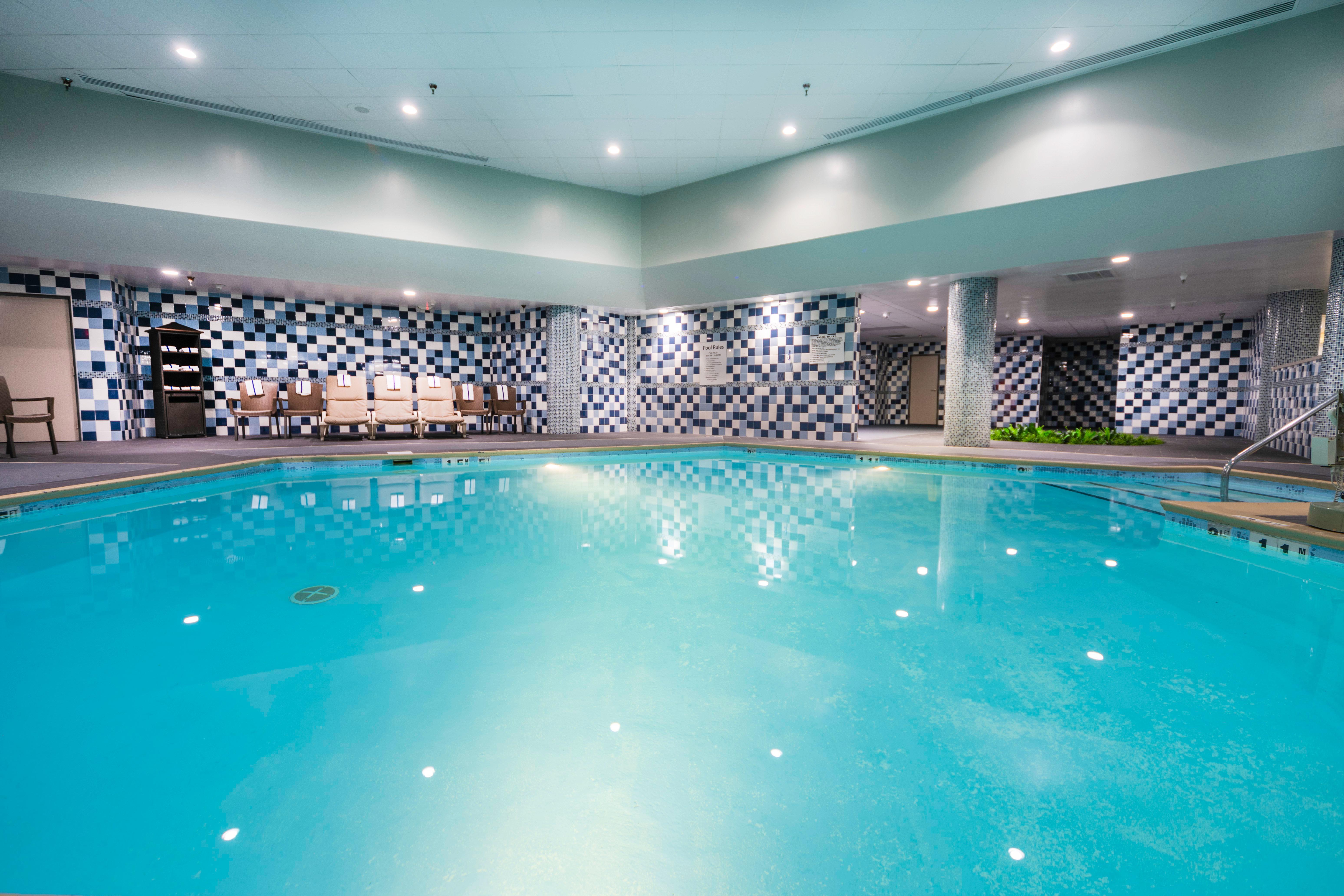Holiday Inn Louisville East - Hurstbourne By Ihg Buitenkant foto